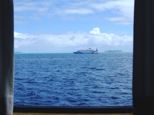 アグレッサーの船室からパラオスポートを写す（爆）！